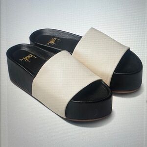 BEEK Albatross Leather Platform Slide - Size 5